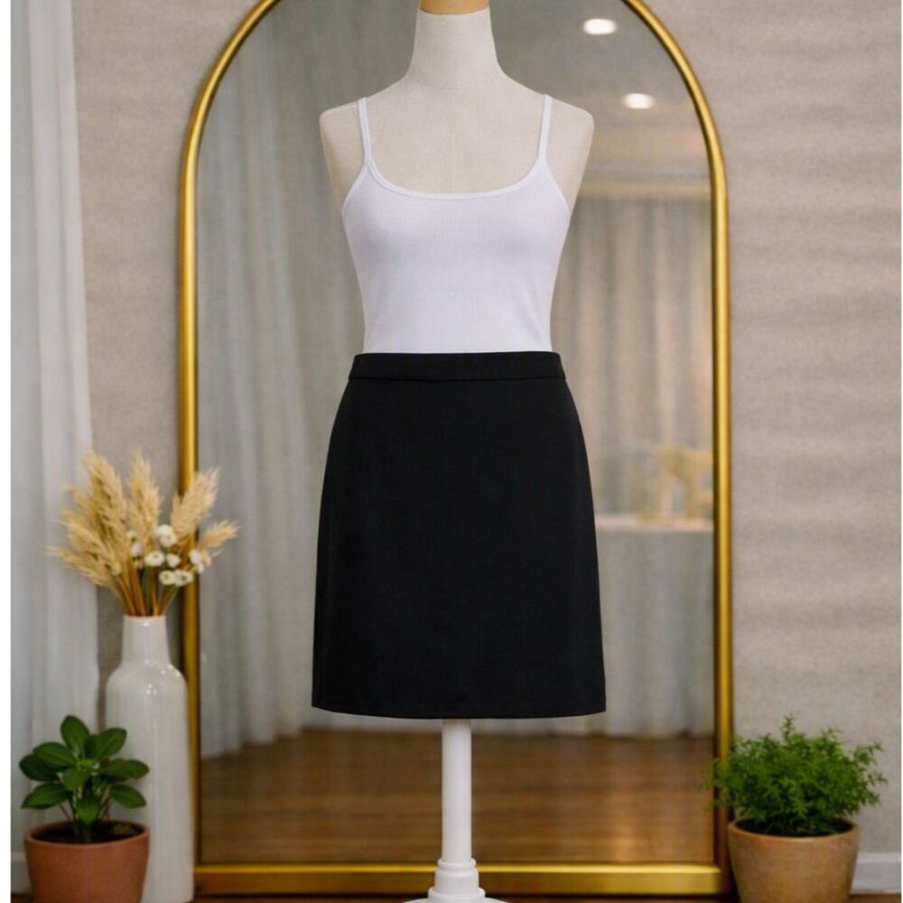 Michael Kors Women's Ruched Back and Zipper Detail Skirt Black Size Medium